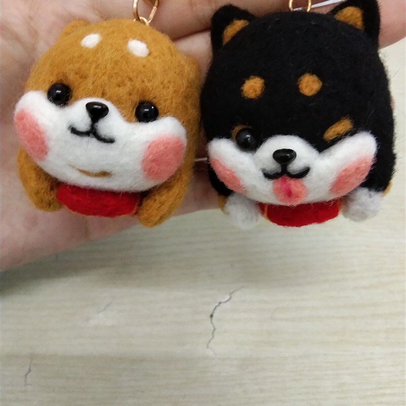 羊毛毡成品定制创意DIY手工节日生日礼物狗狗柴犬钥匙扣玩偶车挂