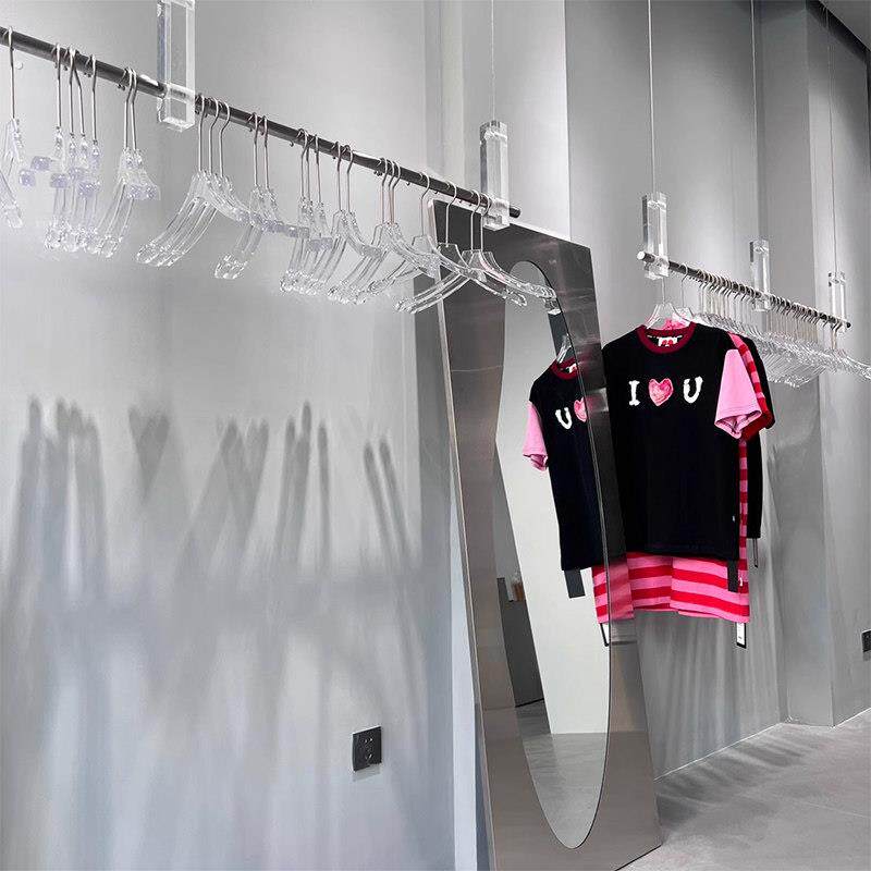 高档服装店橱窗展示架悬挂吊架亚克力不锈钢拉丝挂衣架网红拍照架