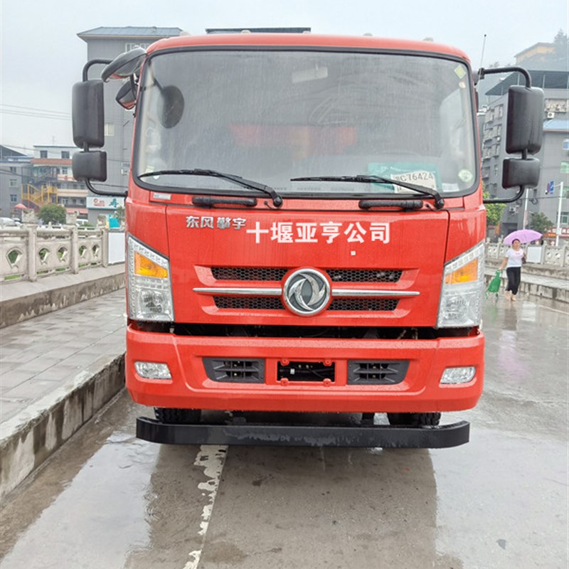 湖北大运运途前轮挡泥板挡泥瓦D912东风御虎擎宇汽车前轮后挡泥板图片