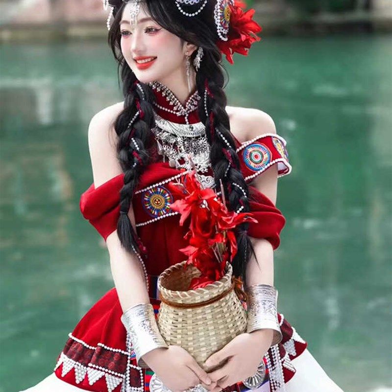 纳西族服装女改良版头饰礼服长裙云南贵州旅拍摄影少数民族演出服