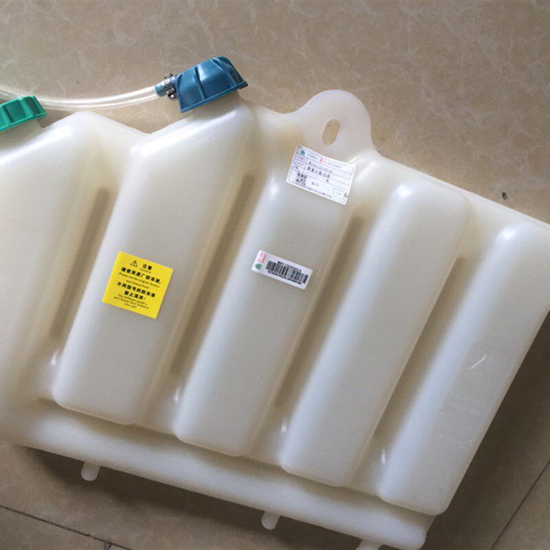 适配豪沃全车配件380重汽336膨胀水箱小水箱小水壶付副水箱防冻液
