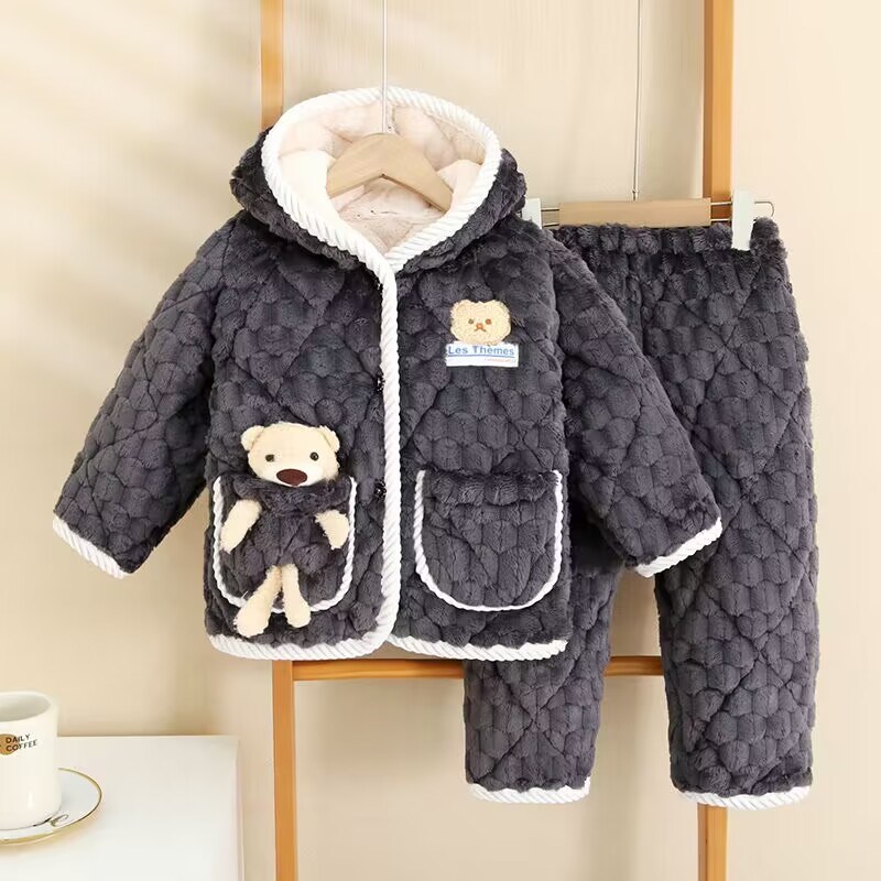 冬季儿童睡衣三层夹棉法兰绒家居服宝宝男童小女孩新款加厚珊瑚绒