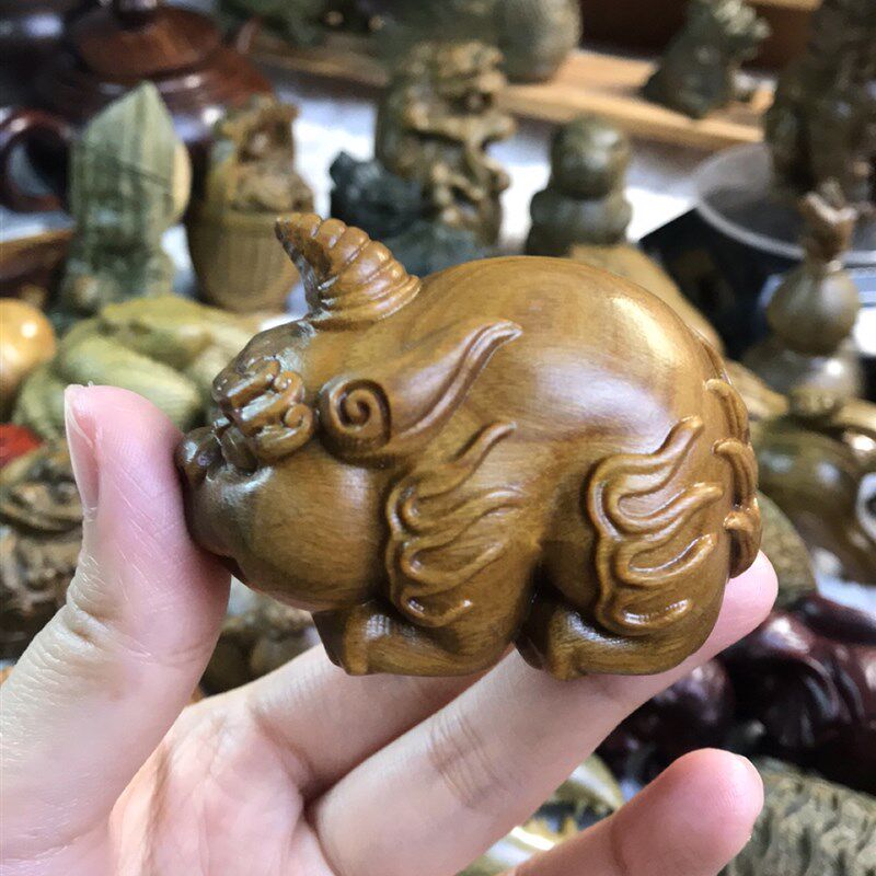天然绿檀木谛听手把件原木雕刻神兽谛听摆件随身文玩绿檀手把件