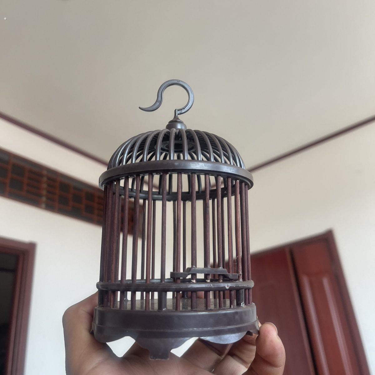 螽斯笼子棕色彷红木螽斯笼大圆笼竹笼大号蚂蚱塑料笼高档鸣虫笼具