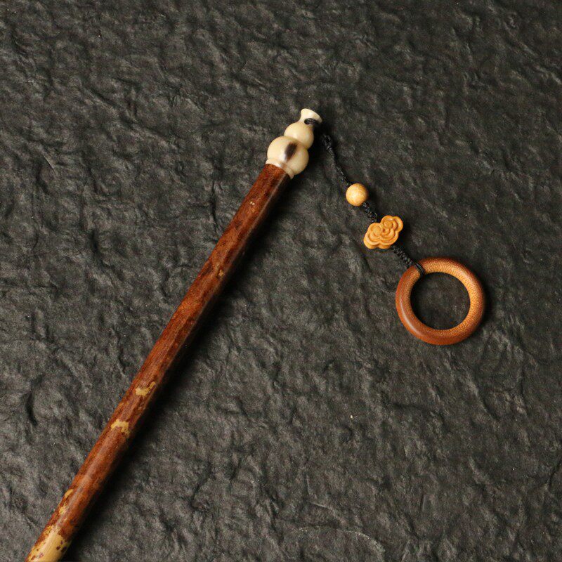 苏工广西湘妃竹老料苏工精工制作牛角封口教鞭戒尺把件把玩竹