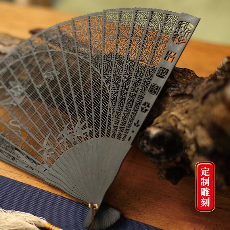 苏州特产黑檀香扇镂空真檀香木中国风扇子折扇景点工艺礼品定制扇
