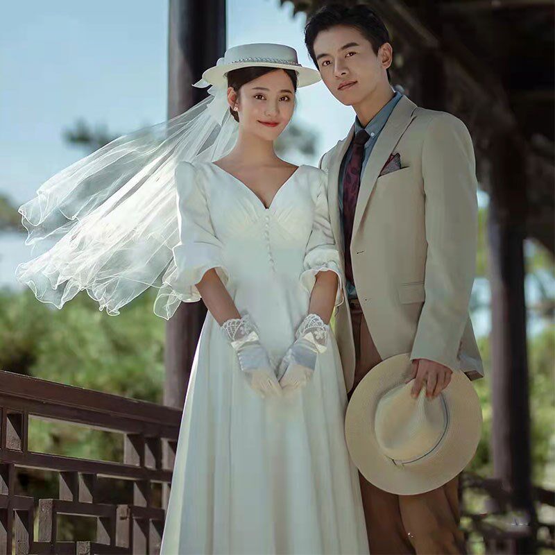 大码轻婚纱胖MM200斤新娘加大加肥旅拍缎面出门纱轻便简约显瘦