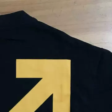 OW T-shirt 黄色-宗教油画，P20, https://item.taobao.com/item.htm?ft=t&id=1045570575003