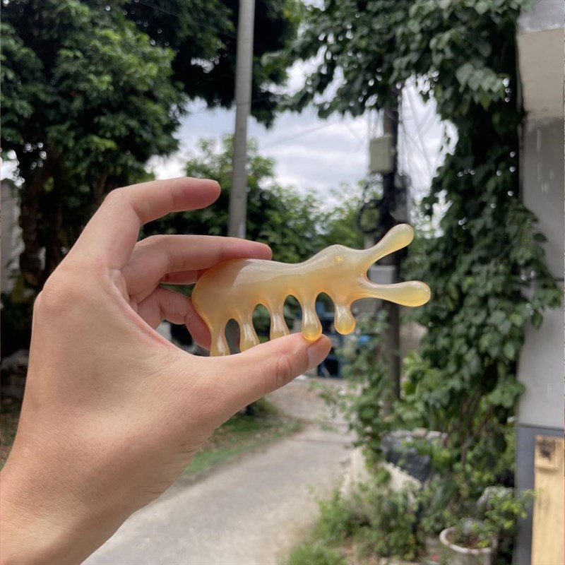 天然白水牛角美鼻器按摩梳子头部经络刮痧皮疗点穴拨筋棒美容家用