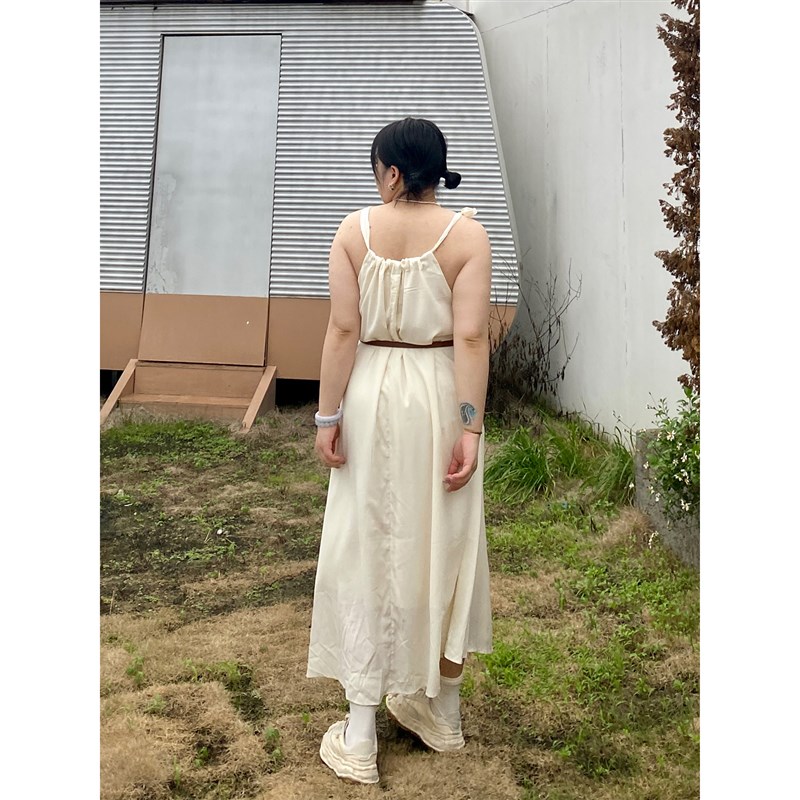 小胖噔 褶皱吊带连衣裙女夏季胖mm微胖大码宽松显瘦长款A字裙子