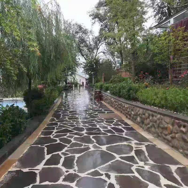 天然青石板大广场铺路乱形板复古碎拼护坡青石护浆砌水池片石头