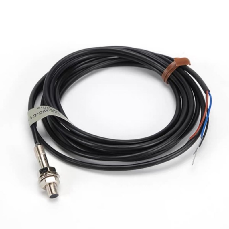 E2E-S03 M5/M6接近开关三线PNP M8 M12 M30常开NPN 24V传感器感应
