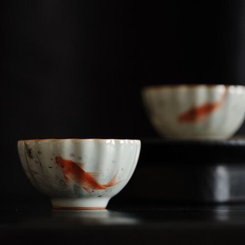 闻说景德镇市纯手绘天青汝窑品茗杯《戏锦鲤》晓华制