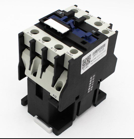 正品一佳交流接触器CJX2-3210 3201线圈AC220V380V电流32A银触点
