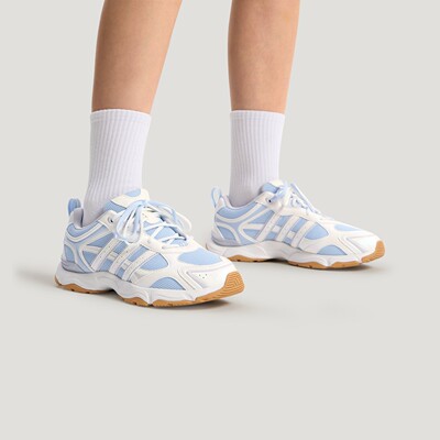 阿迪达斯 （adidas）女子WHISPER GLIDE时尚休闲鞋KZ9635