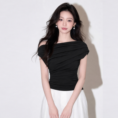 黑色斜肩褶皱高级感通勤T恤女
