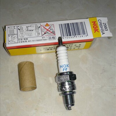 铃木4冲2.5匹马力船外机专用小头NGK火花塞一个,型号:CR6HSA