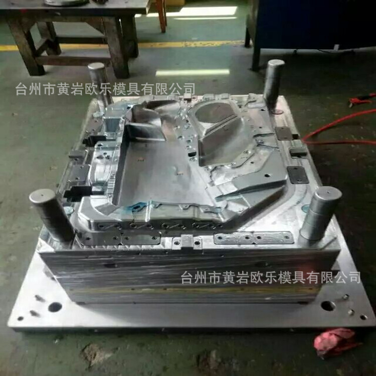 黄岩注塑汽车门板模具厂家供应