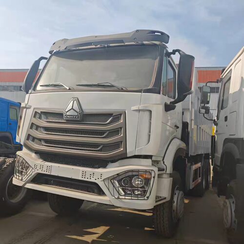中国重汽豪瀚后八轮翻斗自卸车