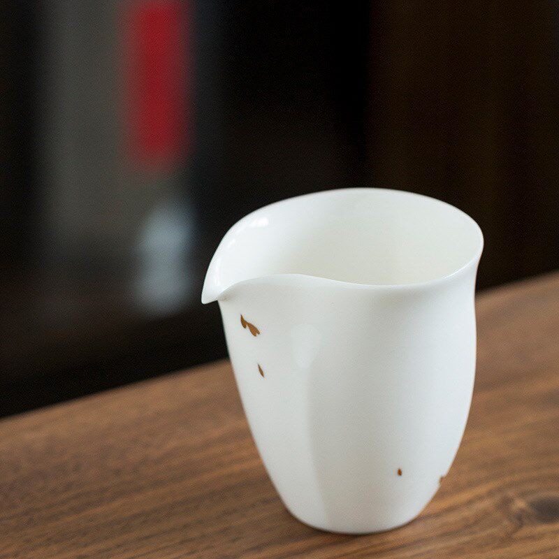 觅白系列公道杯 纯手工r洒金粉青公杯 尖嘴分茶器 均杯 白玉瓷匀