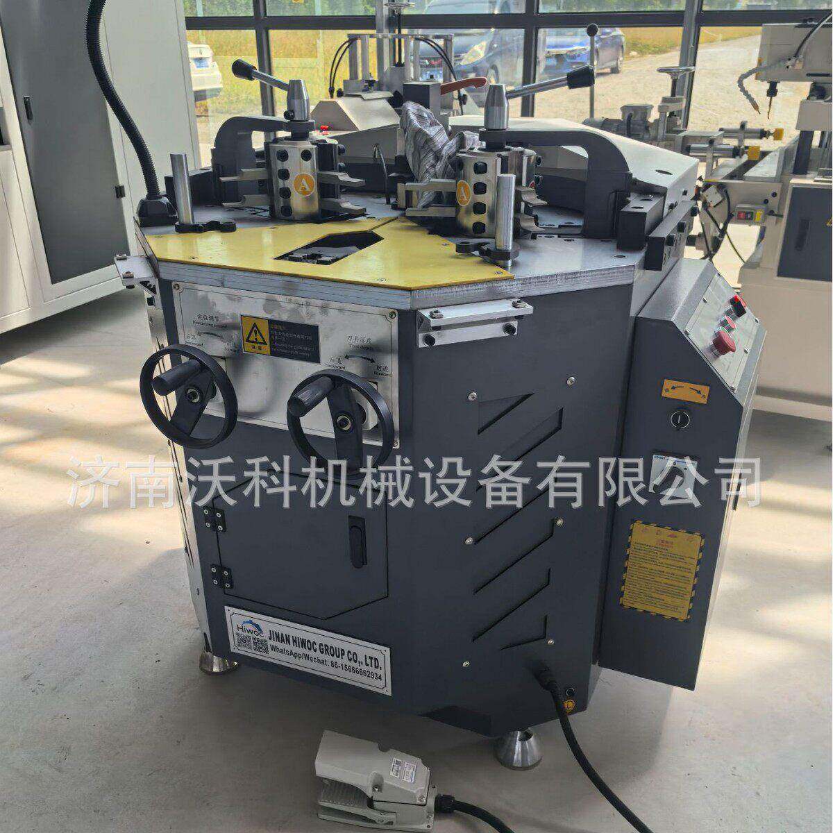 门窗铝型材换刀式组角机液压组角机断桥铝门窗设备门窗加工机械