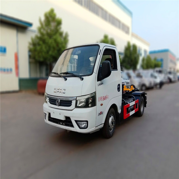 东风途逸3方蓝牌勾臂垃圾车