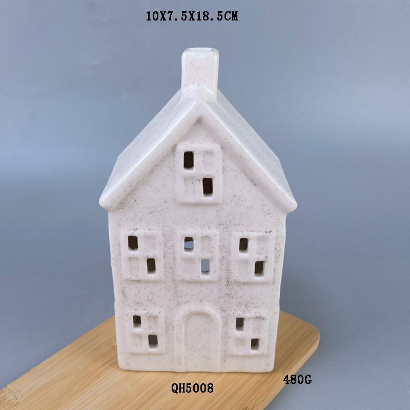 严选欧美陶瓷圣诞家居摆件工艺品创意O摆设LED镂空房子