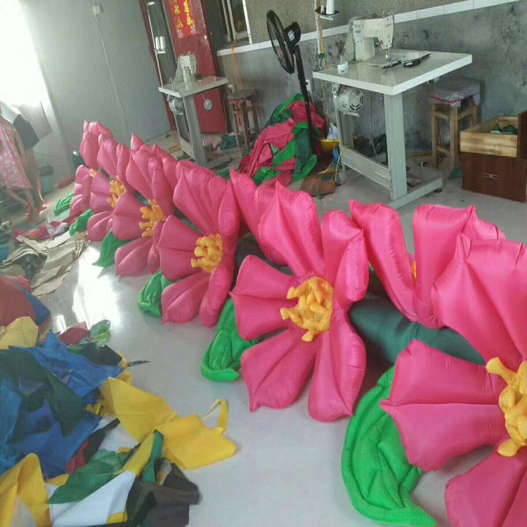 厂家大量批发红色充气花串充气自动开花花链广州源头厂家直销