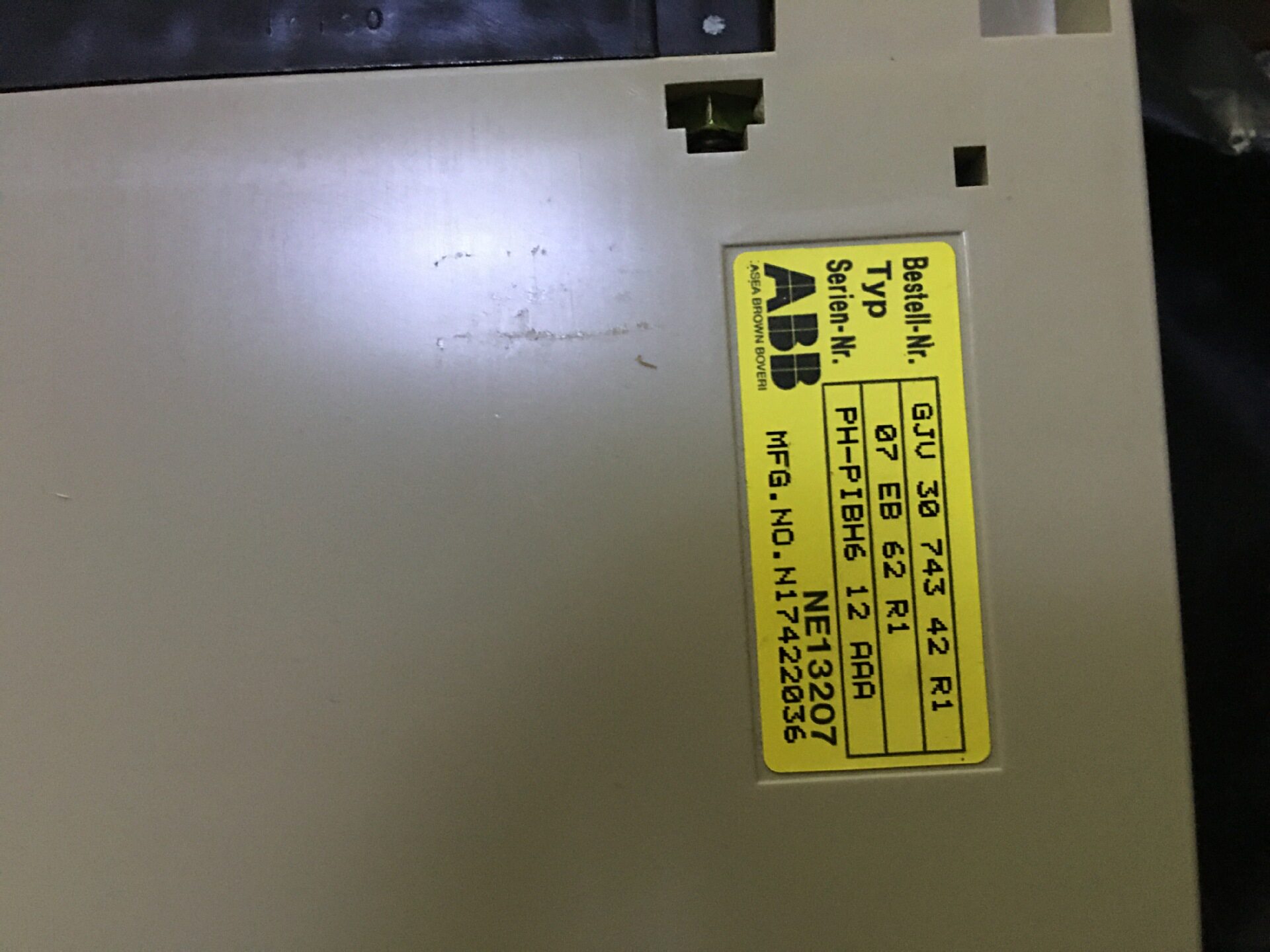 07EB62R1GJV3074342车模