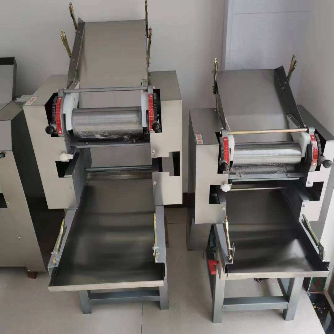 商用小型鲜湿面条机 单组爬杆面条机 全自动挂面机压面面条机图片