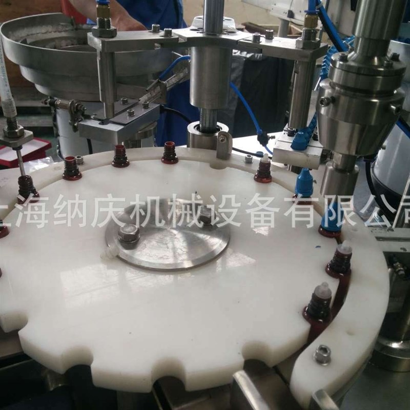 螺纹盖自动上盖旋盖机 四轮夹旋广口瓶盖旋盖机P 饮料防盗盖旋盖
