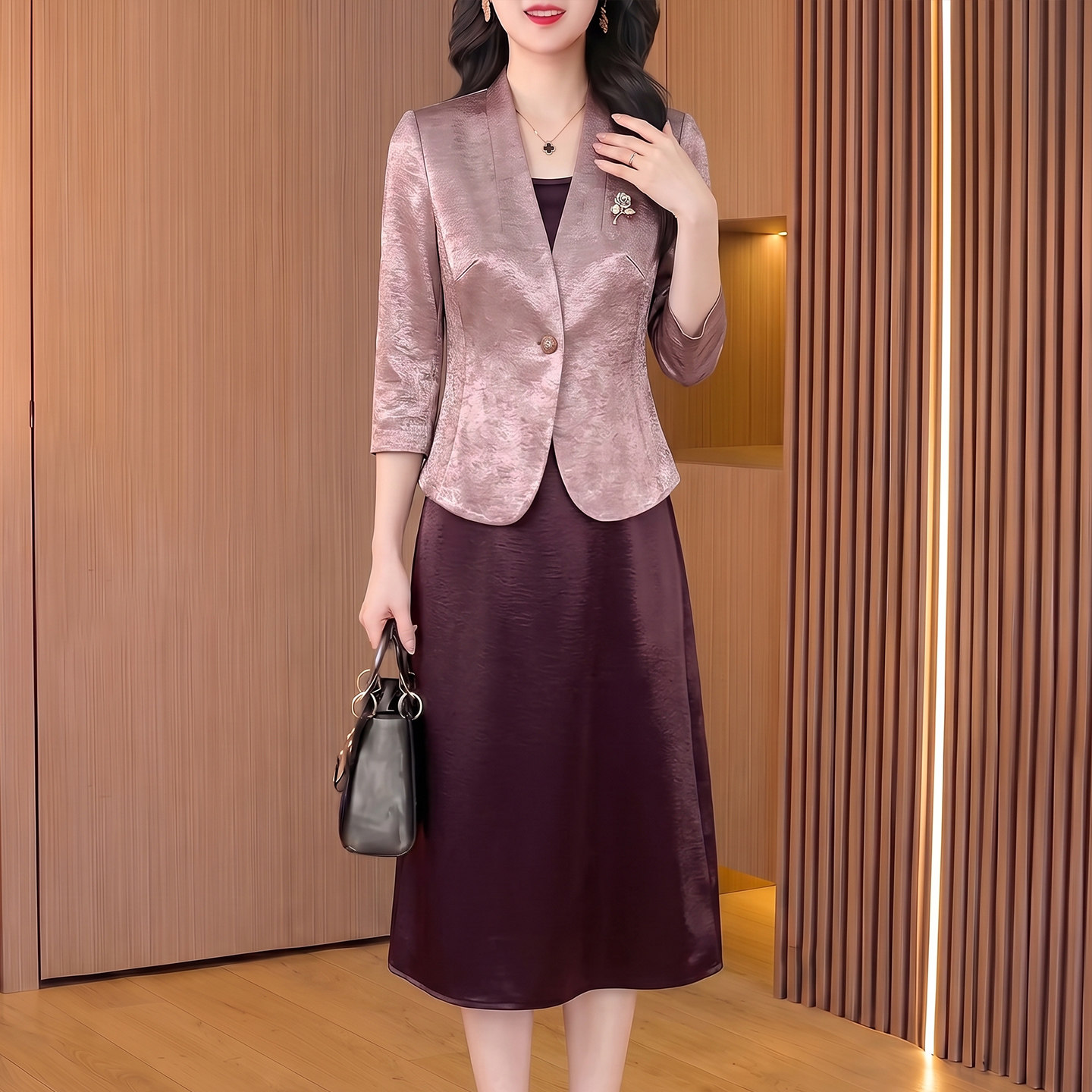 喜婆婆婚宴西装套装连衣裙女2026新款秋高贵年轻结婚妈妈紫色礼服
