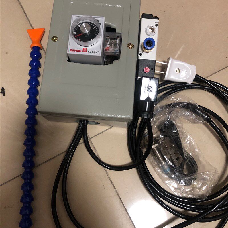 新款冲床吹料吹气吹尘装置喷雾器带计数显示时间可调金属感应开关
