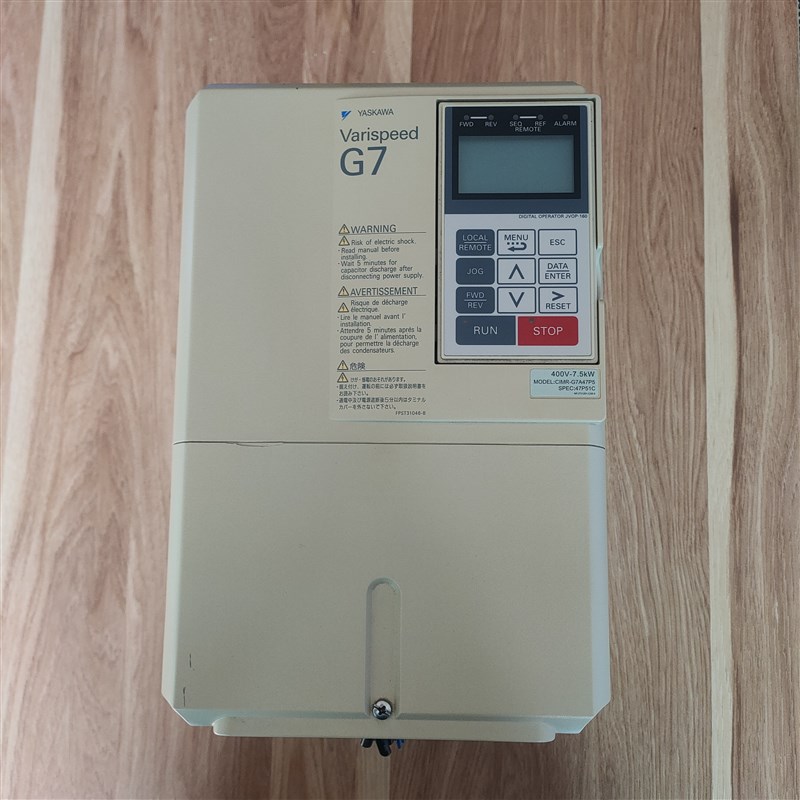 CIMR-G7A47P5 安川G7变频器 380V 7.5KW 原装现货 实物拍摄