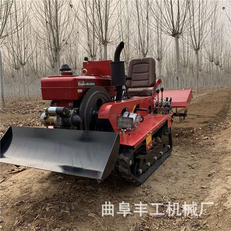 多功能履带式微耕机家用耕地翻土机大草莓小型微耕除草起隆机
