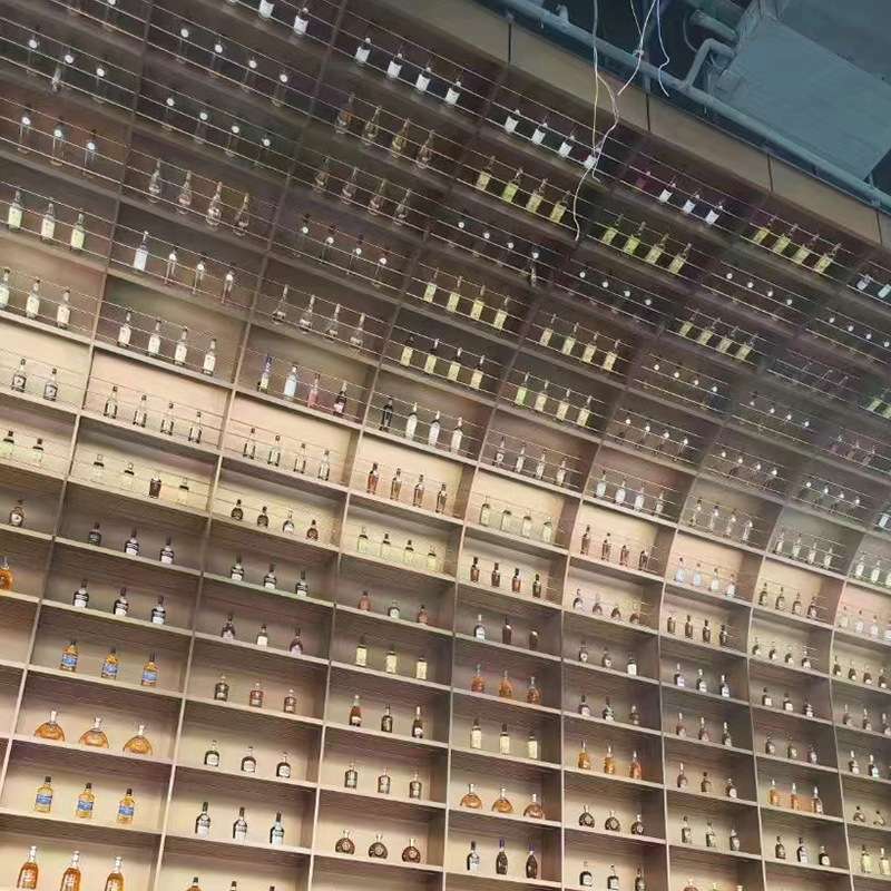 佛山不锈钢弧形酒架异型轻奢半椭圆弧拱形金属钢板装饰嵌入式酒柜