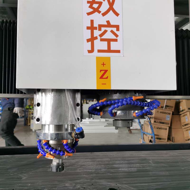 洗手台板橱柜面板挖孔磨边后挡水异形加工数控加工中心台面切割机
