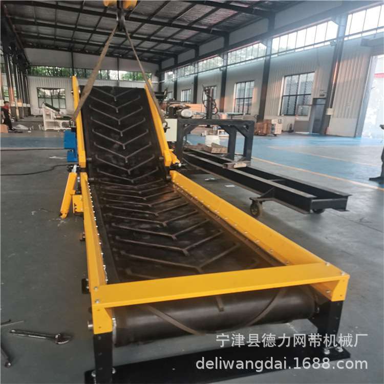 移动装卸水泥折叠输送机小型传输带楼梯传送机轻型装车黑色橡胶带