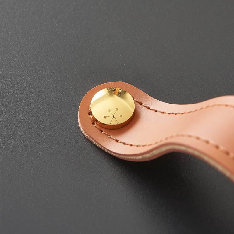 现代极简马鞍皮铁艺边几客厅沙发角几北欧小茶几创意设计师小圆几
