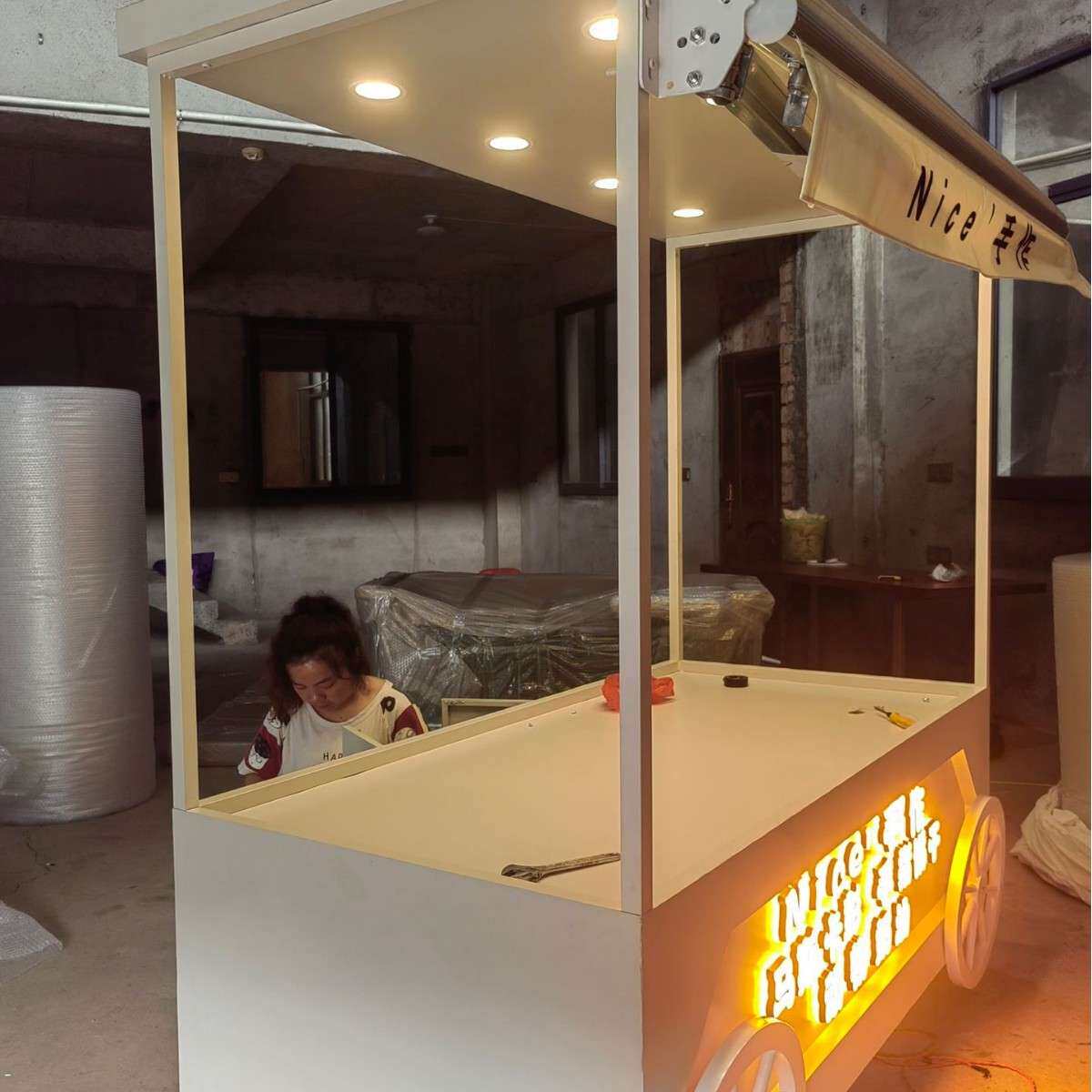 网红提拉米苏摆摊售卖车夜市冰淇淋促销车舒芙蕾展示车移动咖啡车