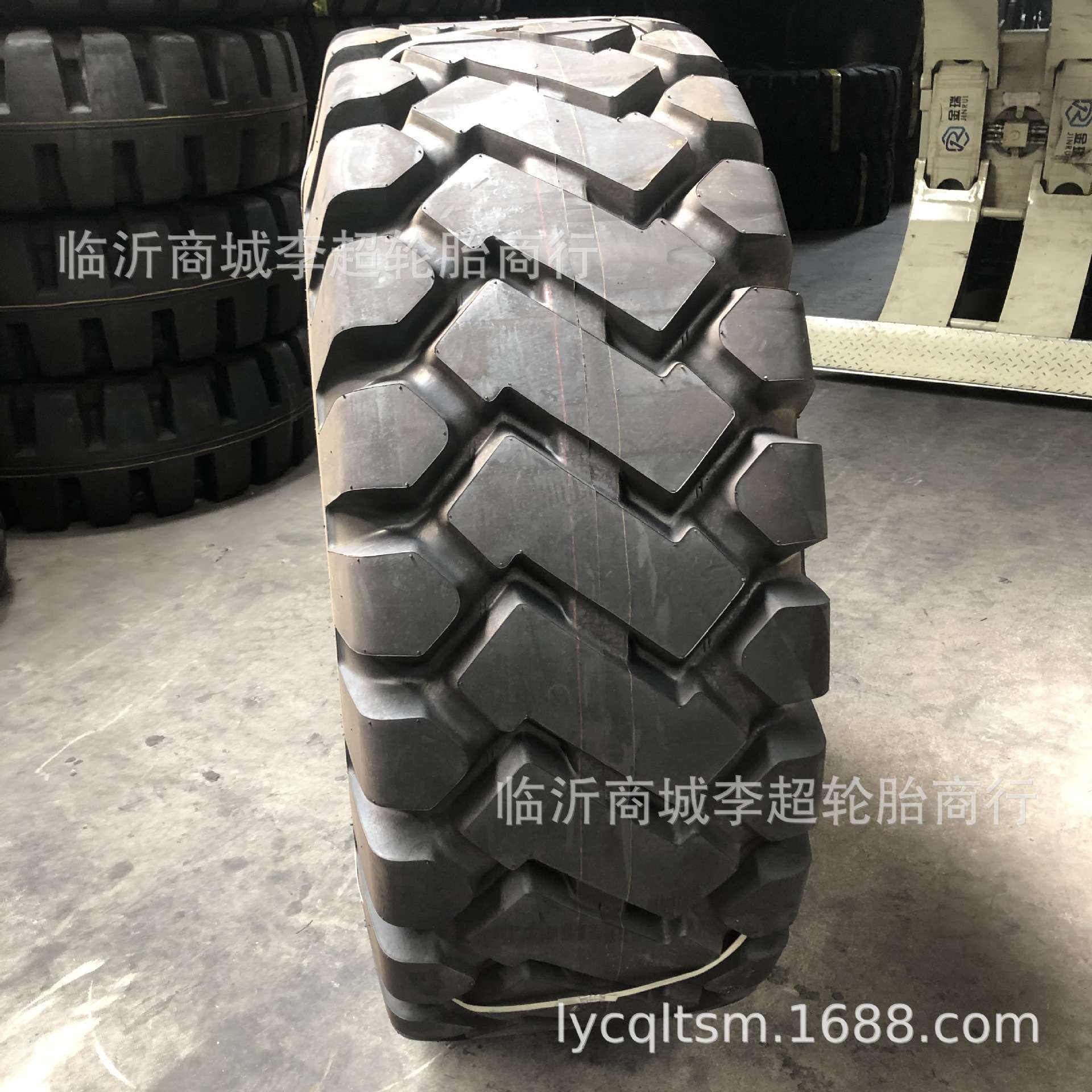 50装载机23.5-25铲车轮胎标准龙工矿山胎大块工程轮胎邢工