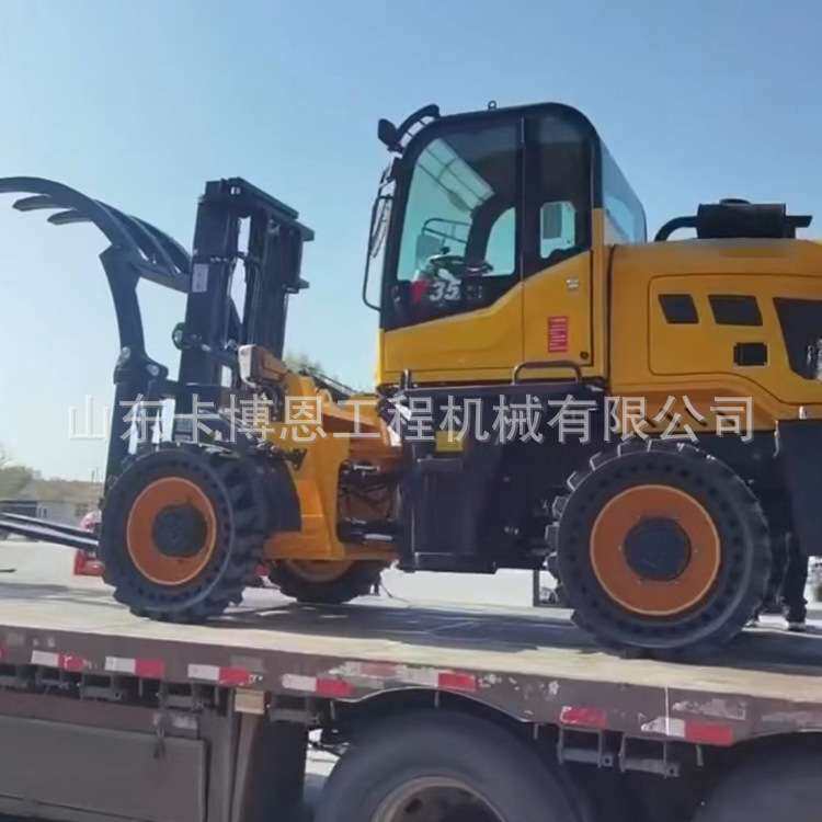 大型越野一体式叉车 多功能越野叉车 座驾式四轮平衡重式叉车
