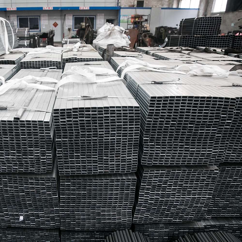 镀锌方管矩管轨道管薄壁镀锌管加工建筑装饰用镀锌方管厂家