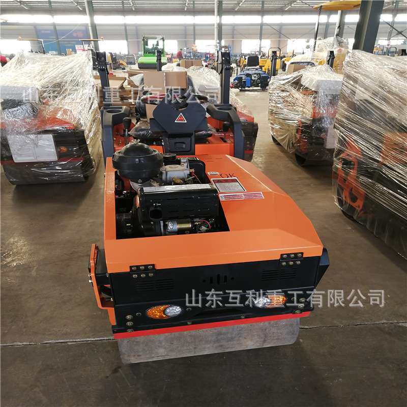 小型压路机1吨2吨3吨震动手推微型汽柴油沥青工程座驾压土压实机
