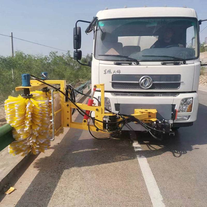 聚拓车载式护栏清洗机城市道路