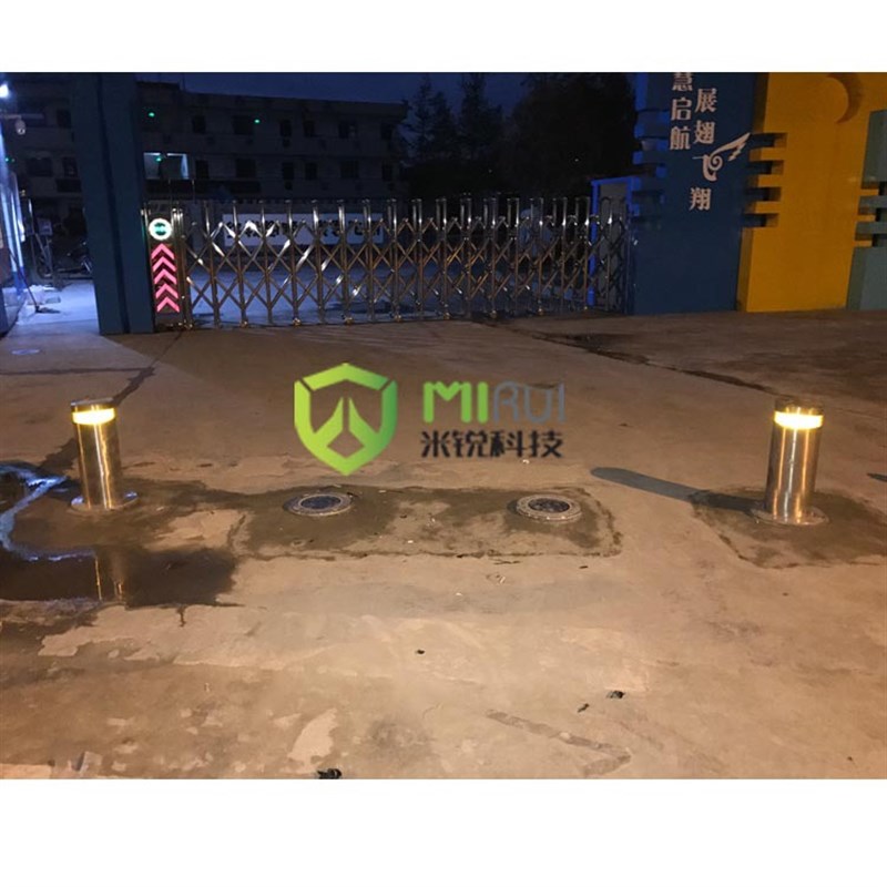 成都半自动升降柱固定门桩