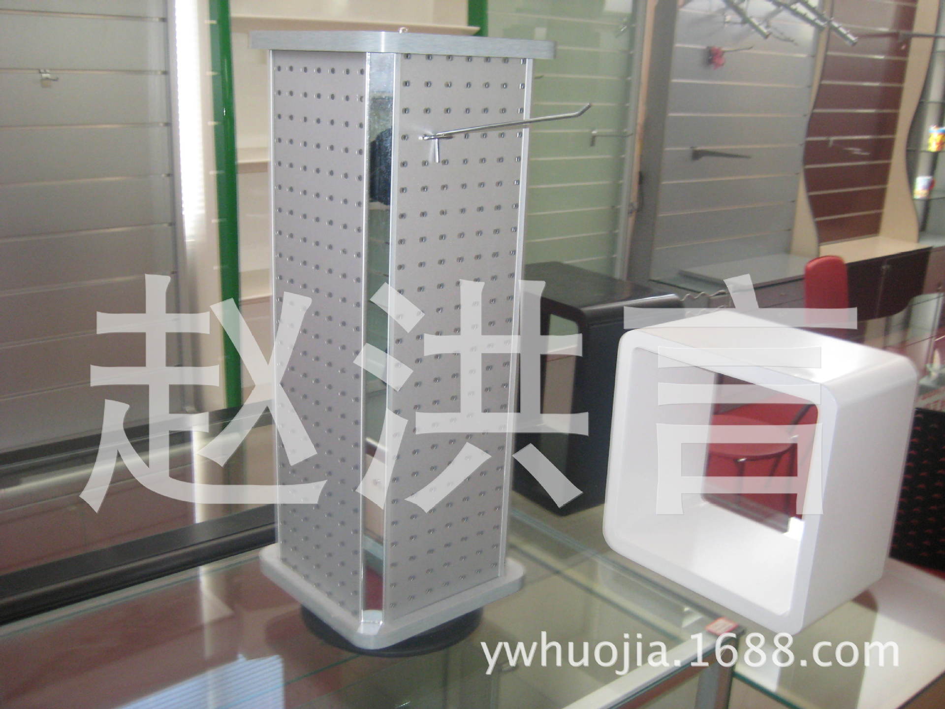 义乌货架厂家直销大量供应批发零售四面旋转饰品孔板架铝塑板展架