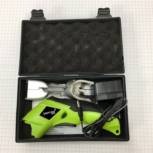 CS4001绿色粉色橙色电动剪刀布料皮革裁缝电剪刀U便携式充电剪刀