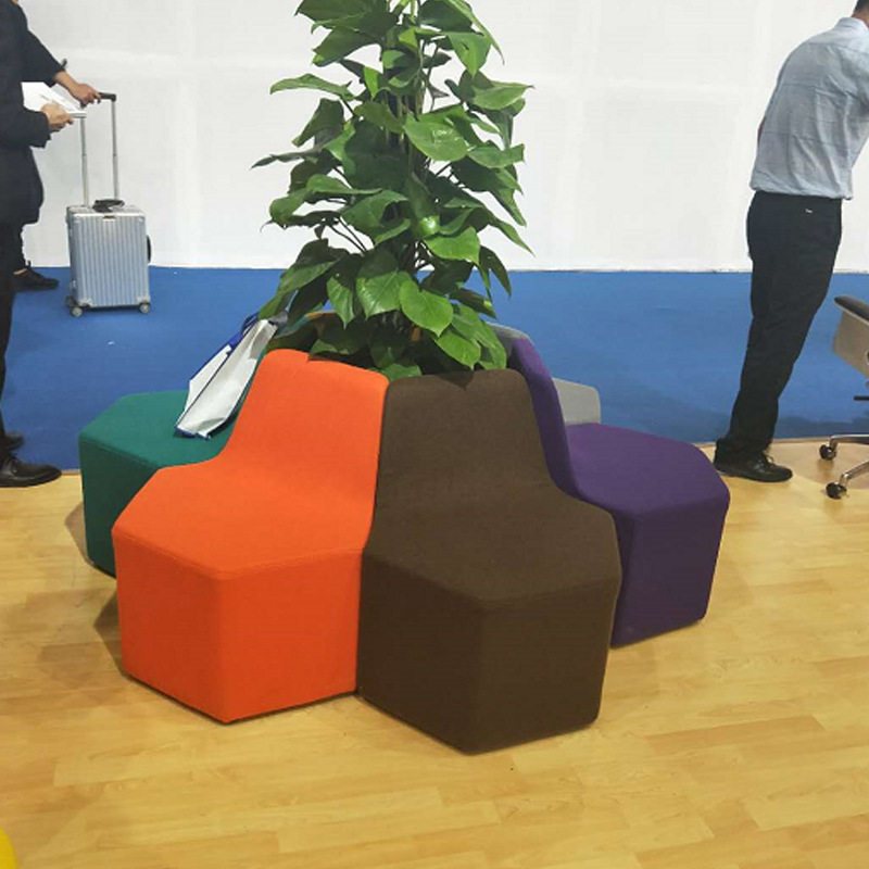 异形现代商场接待处学校幼儿园培训机构早教中心大厅沙发凳子组合