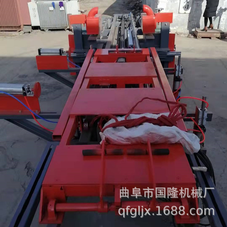 水泥保温板切边锯 自动推板码垛 防崩边胶合板四边锯 国隆机械